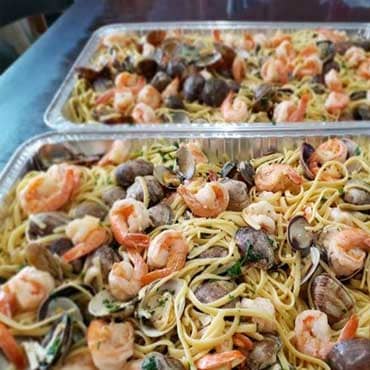Shrimp Clam Garlic Noodle (Mi Xao toi Tom Ngheu)